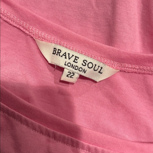 pink pineapple pocket t-shirt - Picture 3 of 5